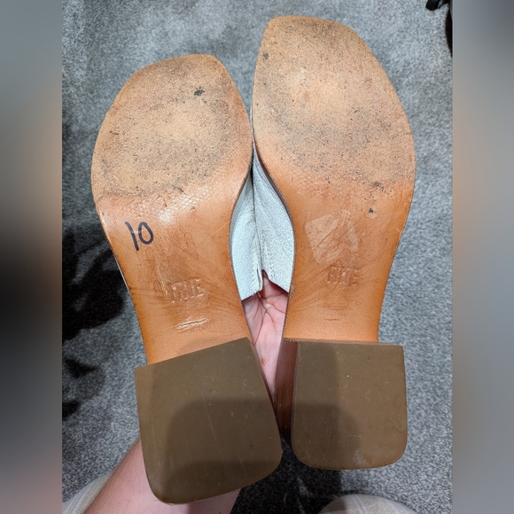 Frye White Lucia Mule Sandals Size 8 - Picture 5 of 8